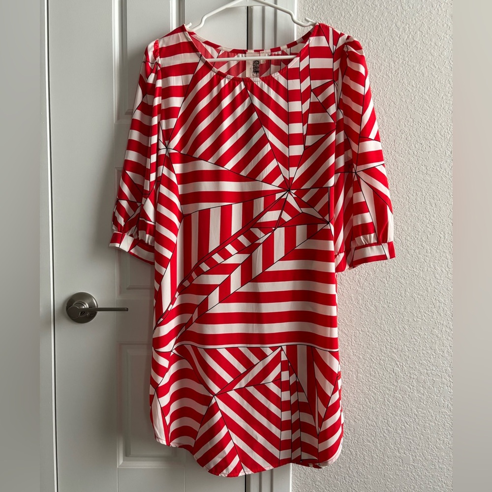 NWT Francesca’s shift dress with red & white geometric pattern (size L)